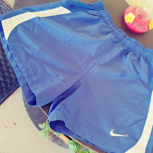 Clothes - Picture 9 of 16